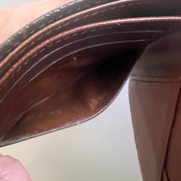 Vintage Vuitton Bifold wallet - Picture 8 of 13